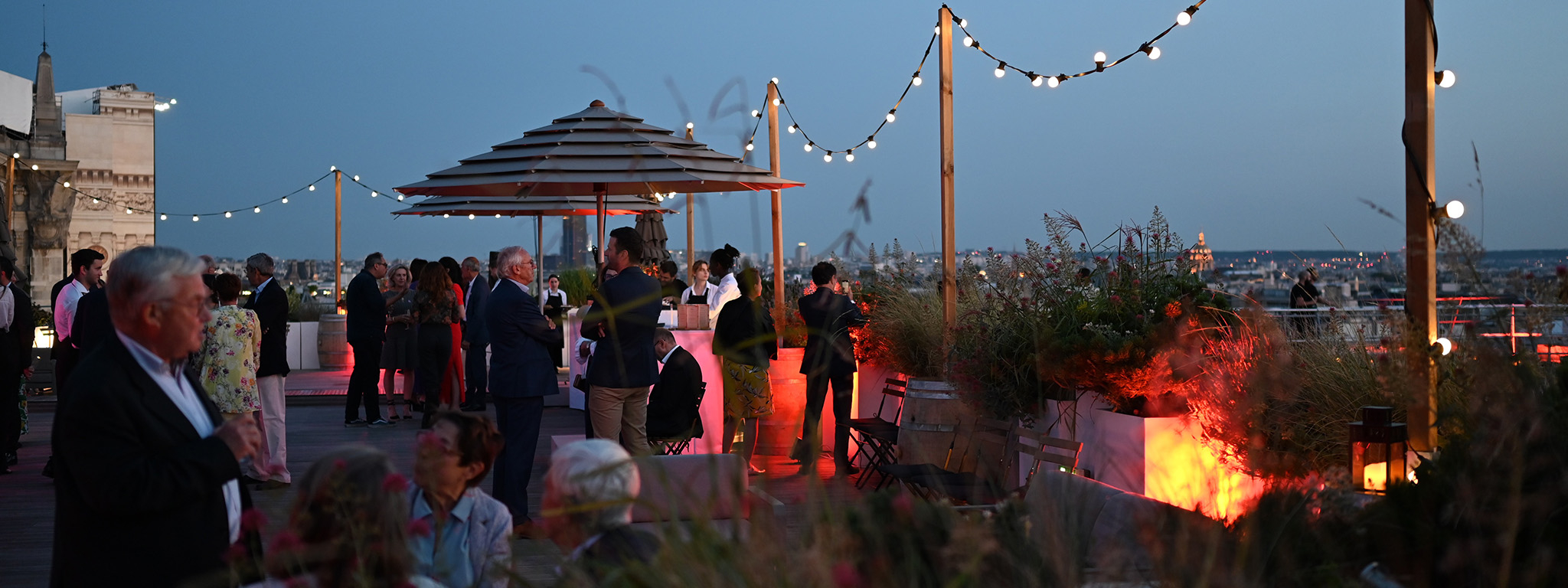 Slide Entreprise Cafe De La Paix