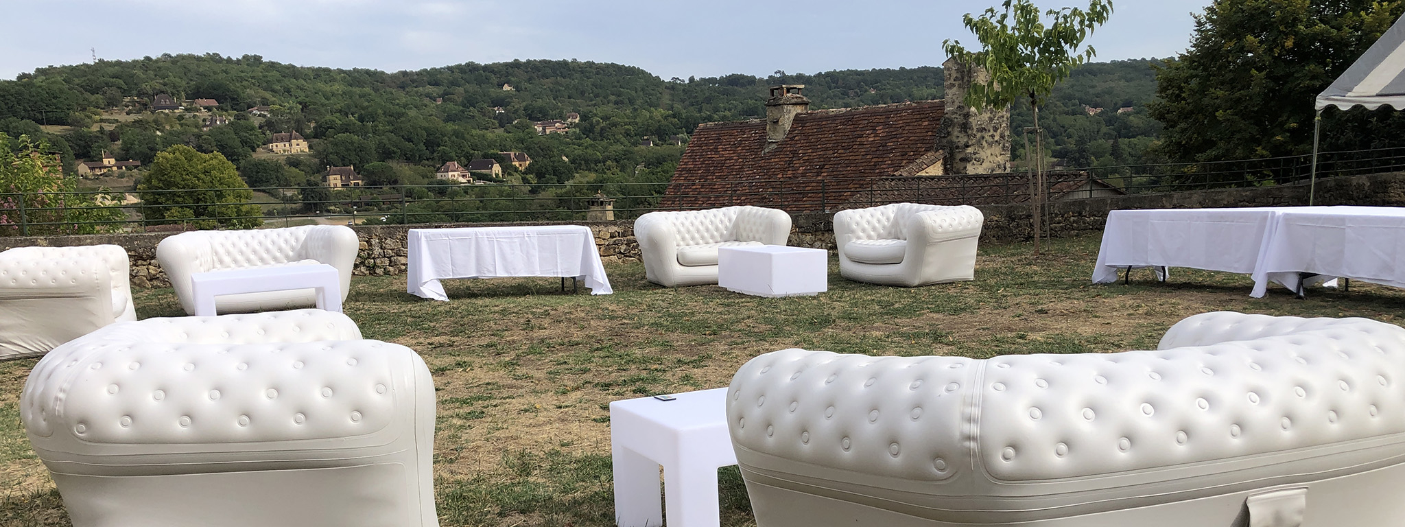 Slide Mobilier Mange Debout Tonneau